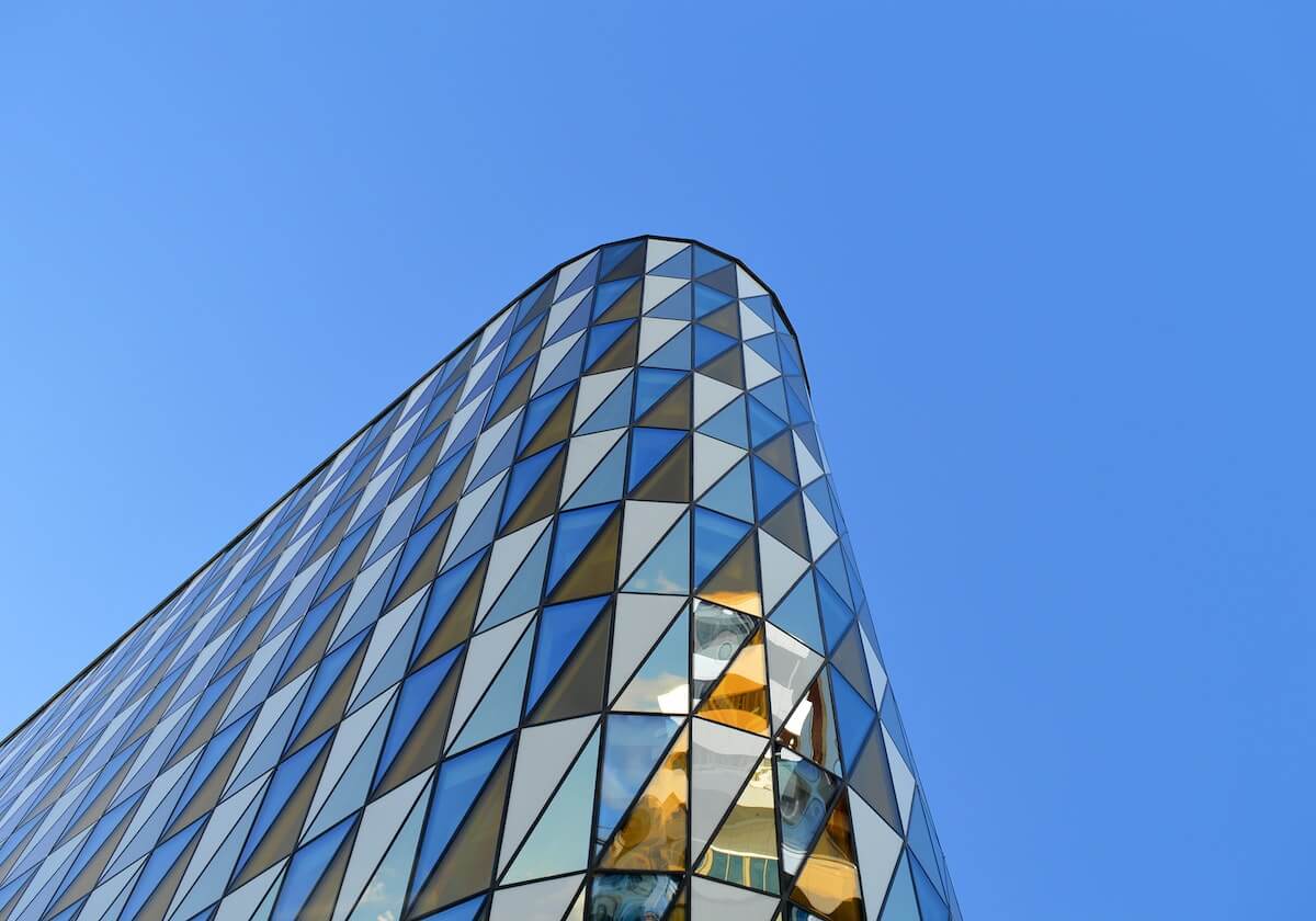 去xx的篮球梦,文班亚马与球迷单挑送上无情盖帽+暴力隔扣